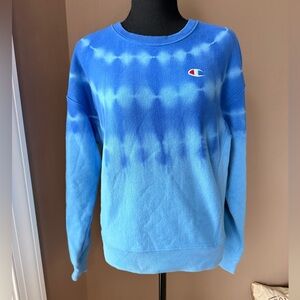 Champion Women’s Blue Tie-Dye Crewneck Sweatshirt Size Small